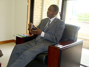 スーダン共和国 駐日代理大使 モハメッド・エルガザーリさん